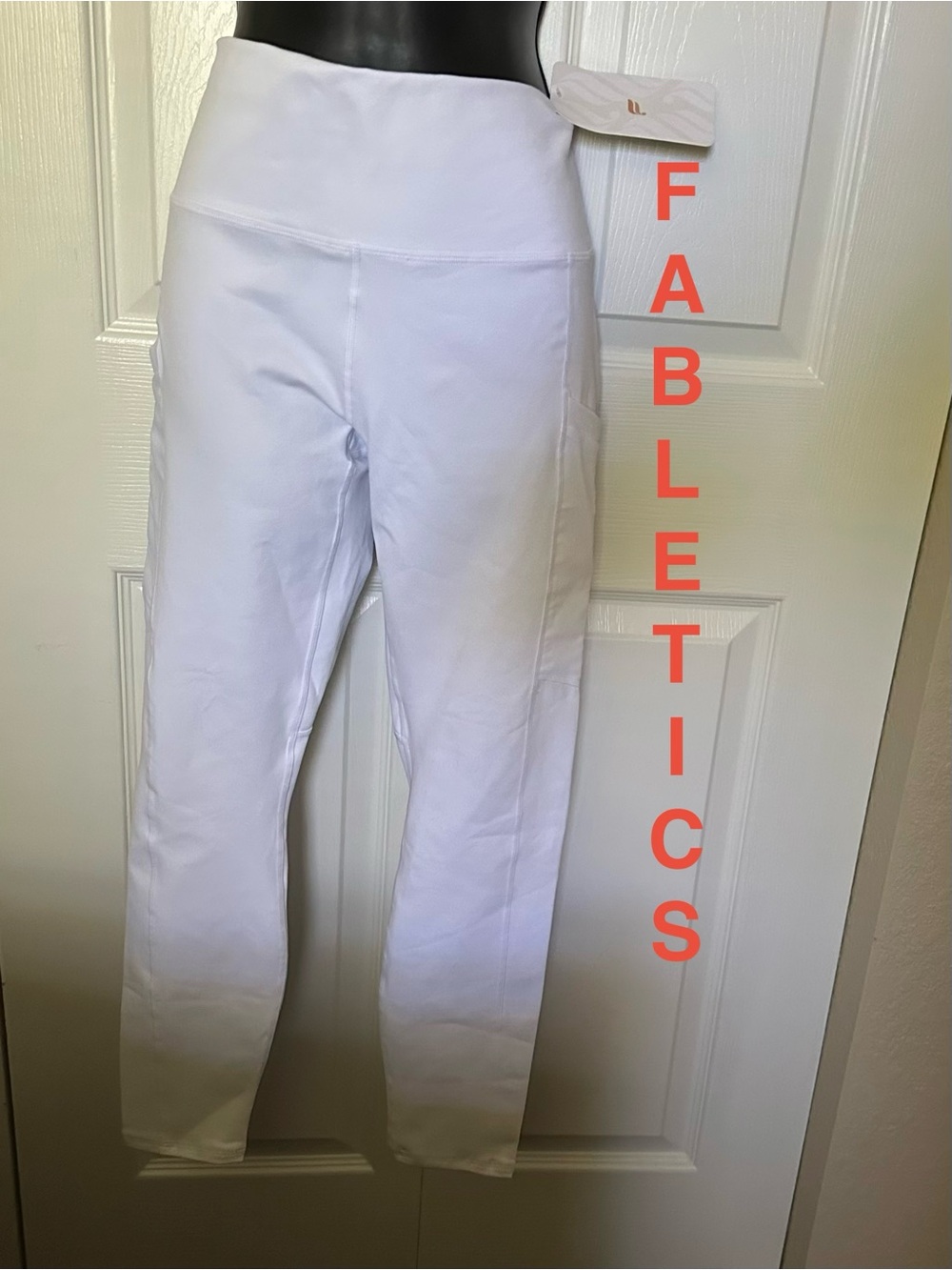 Fabletics | NWT White Mila High-Waisted Pocket Leggings - Women’s Medium